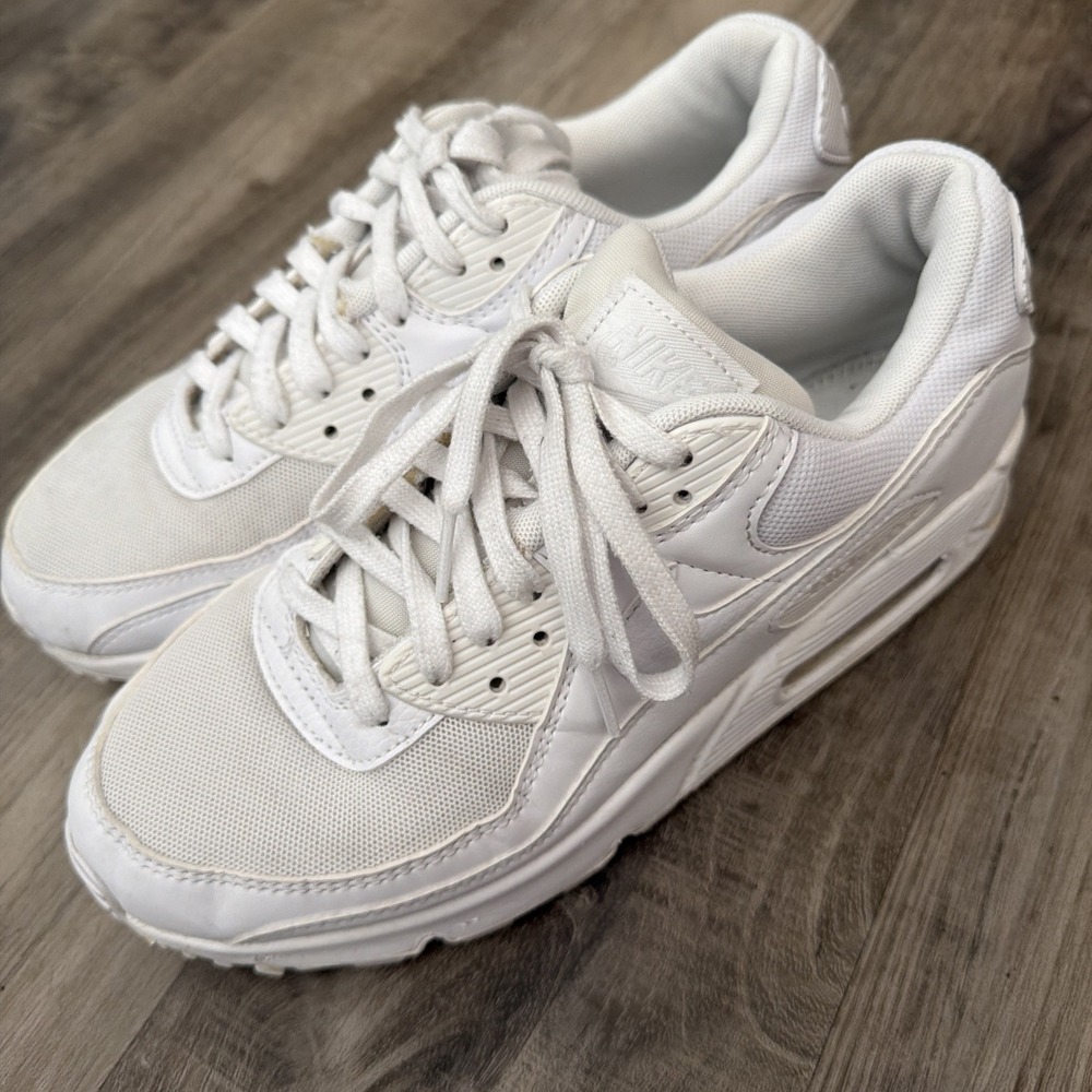 Nike Air Max 90 Women's Triple White Sneakers DH8010-100 Size 9.5